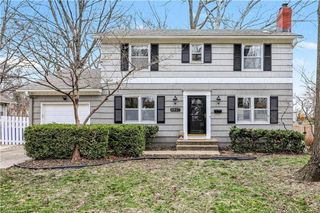 8927 Foster Lane, Overland Park, KS 66212