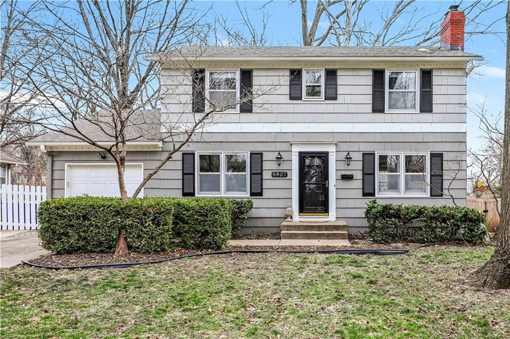 8927 Foster Lane, Overland Park, KS 66212