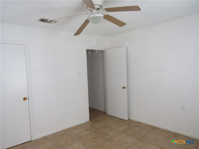 910 Dryden Avenue B, Copperas Cove, TX 76522