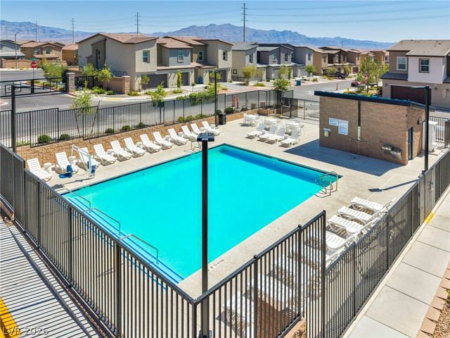 6956 Stratham Hill Street, Las Vegas, NV 89166