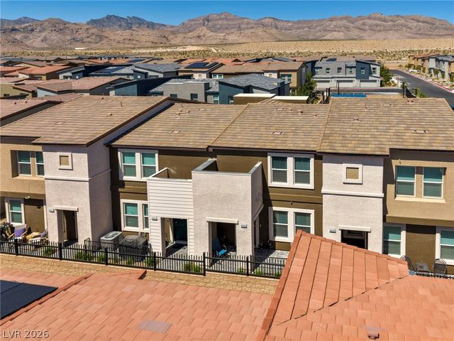 6956 Stratham Hill Street, Las Vegas, NV 89166