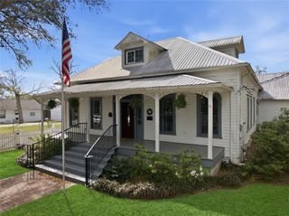 705 College Street, Montgomery, TX 77356