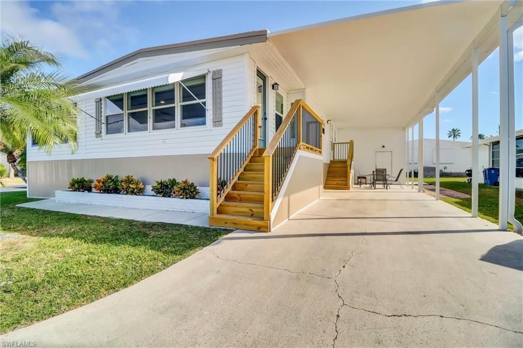 227 Tangerine DR, FORT MYERS, FL 33905 — photo 3