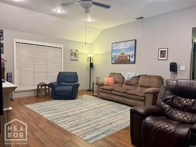 3007 Newcastle Drive, Paragould, AR 72450