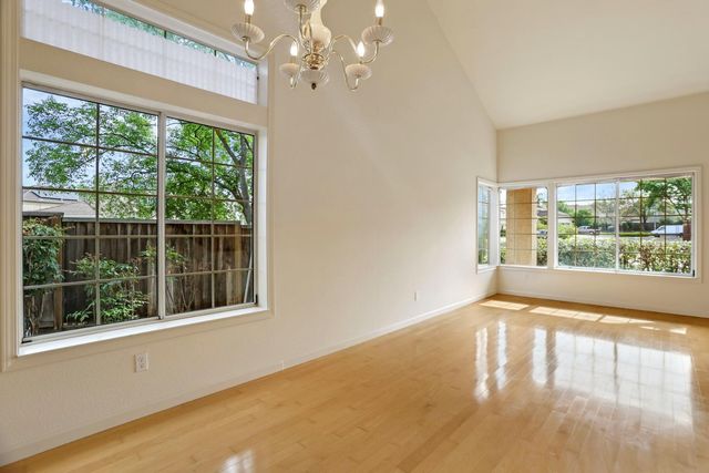 1363 Egret Dr, Tracy, CA 95376