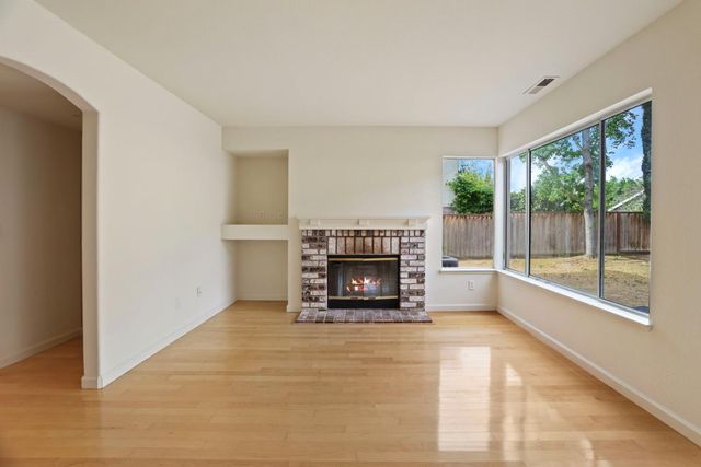 1363 Egret Dr, Tracy, CA 95376