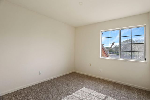 1363 Egret Dr, Tracy, CA 95376