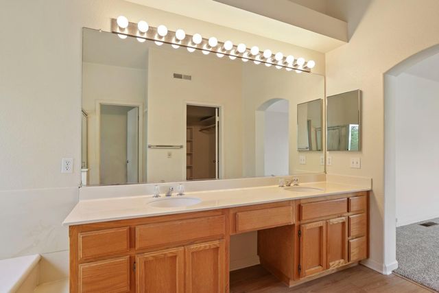 1363 Egret Dr, Tracy, CA 95376