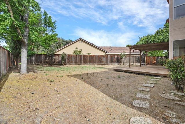 1363 Egret Dr, Tracy, CA 95376
