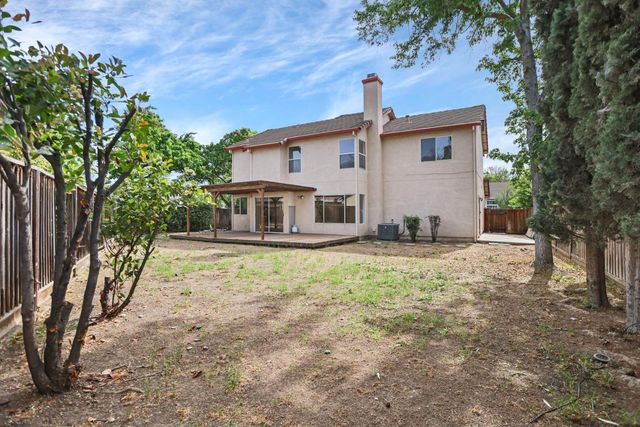 1363 Egret Dr, Tracy, CA 95376