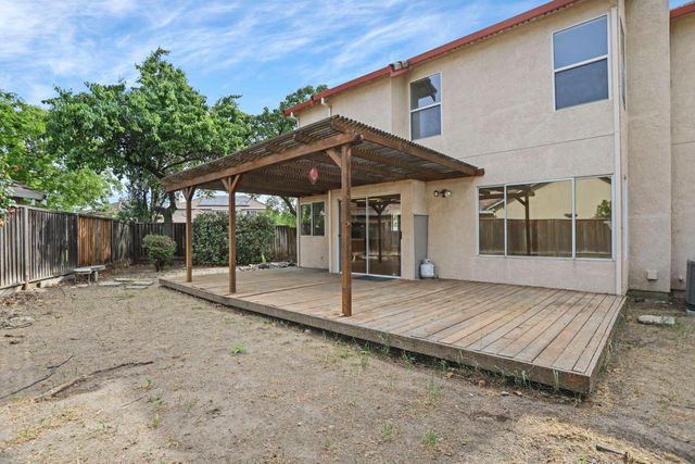 1363 Egret Dr, Tracy, CA 95376