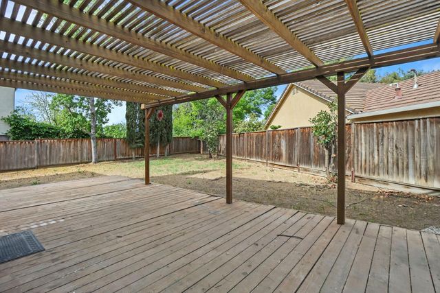 1363 Egret Dr, Tracy, CA 95376