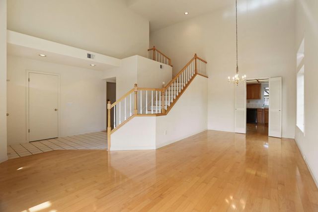 1363 Egret Dr, Tracy, CA 95376