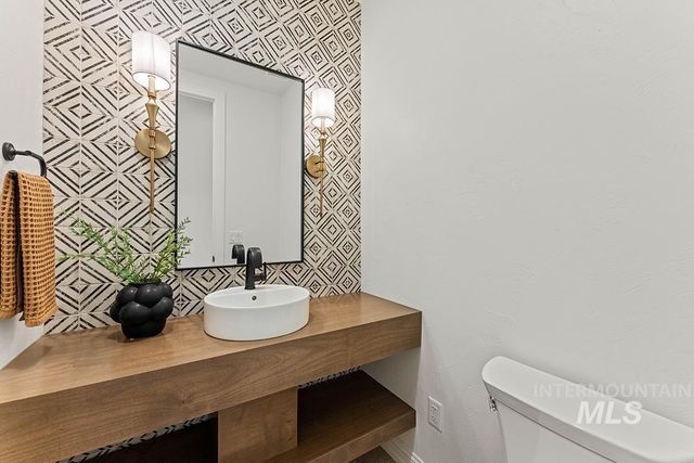 6676 N Double Eagle Ln, Meridian, ID 83646