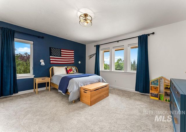 6676 N Double Eagle Ln, Meridian, ID 83646