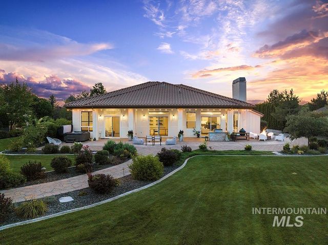 6676 N Double Eagle Ln, Meridian, ID 83646