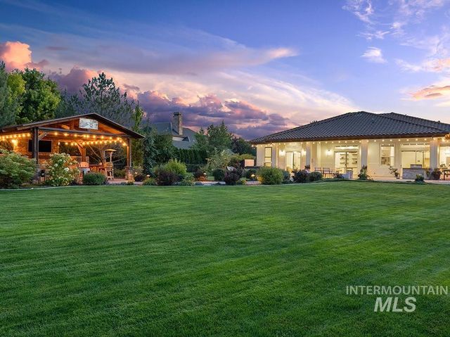 6676 N Double Eagle Ln, Meridian, ID 83646
