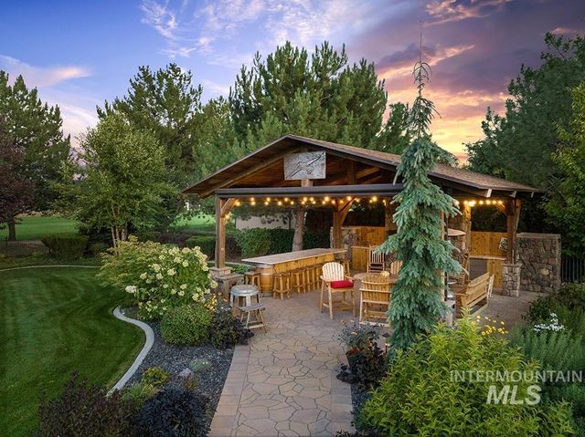6676 N Double Eagle Ln, Meridian, ID 83646