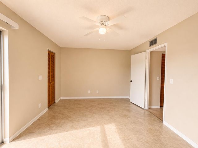 555 Purdy Lane Unit 309, Palm Springs, FL 33461