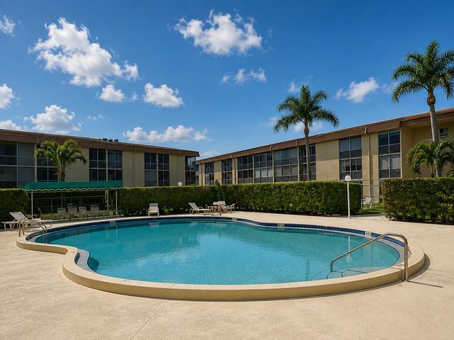 555 Purdy Lane Unit 309, Palm Springs, FL 33461