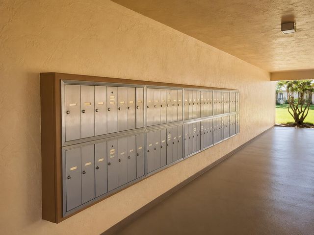 555 Purdy Lane Unit 309, Palm Springs, FL 33461