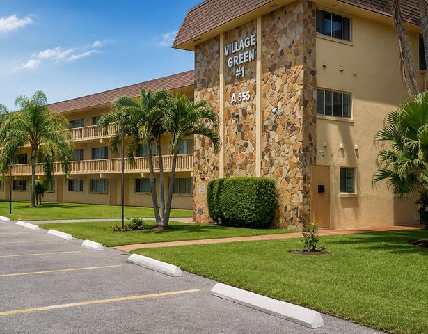 555 Purdy Lane Unit 309, Palm Springs, FL 33461