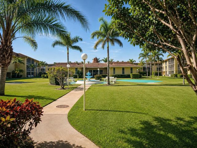 555 Purdy Lane Unit 309, Palm Springs, FL 33461