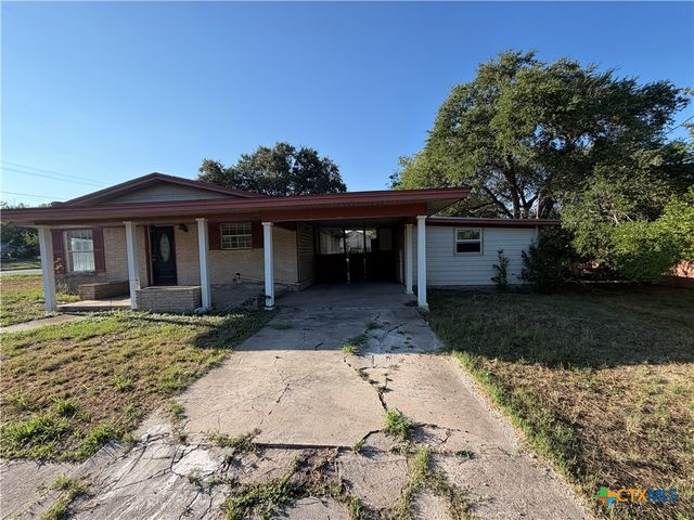 218 Graham Road, Kenedy, TX 78119