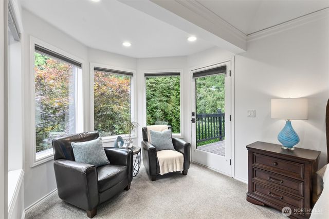 1017 221st Avenue SE, Sammamish, WA 98075