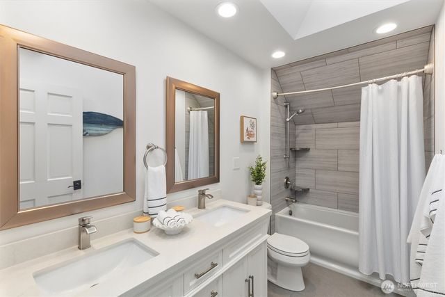 1017 221st Avenue SE, Sammamish, WA 98075