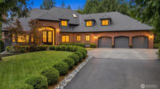 1017 221st Avenue SE, Sammamish, WA 98075