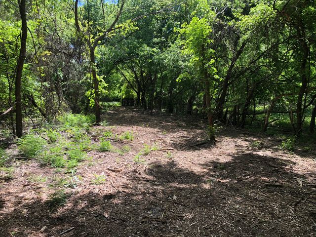 1408 Robyn Road, Azle, TX 76020