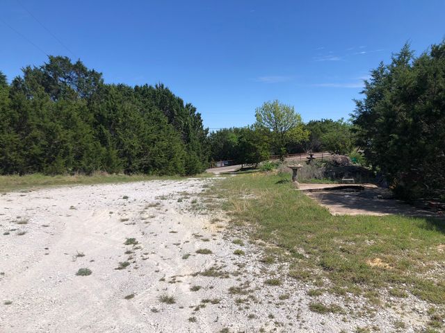 1408 Robyn Road, Azle, TX 76020