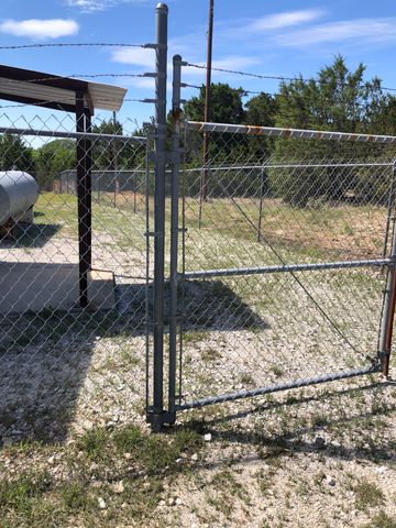 1408 Robyn Road, Azle, TX 76020