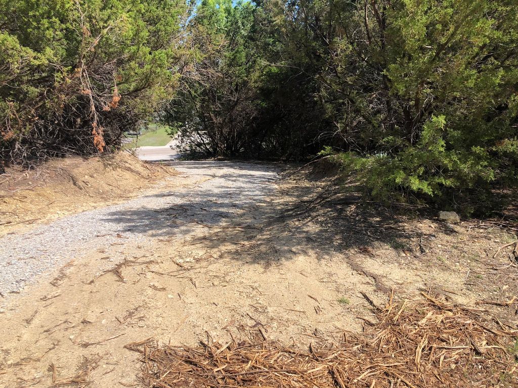 1408 Robyn Road, Azle, TX 76020