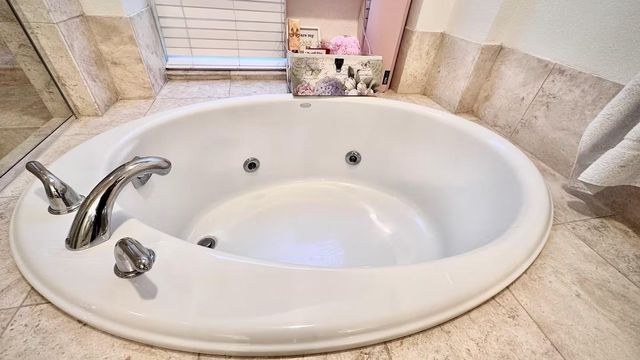 1237 Tioga Drive, Irving, TX 75063