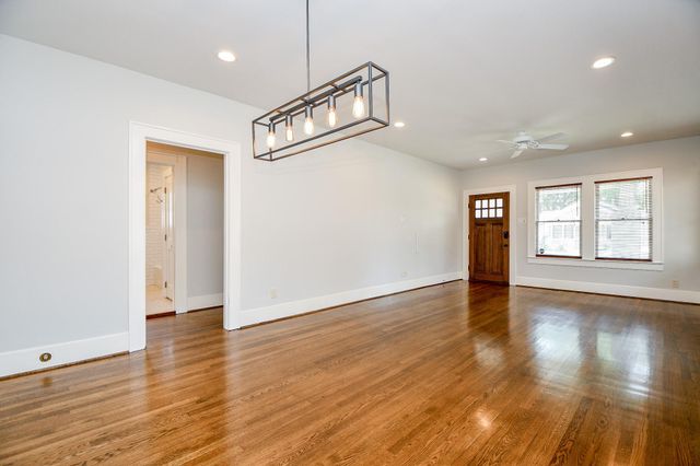 1121 E 14th Street, Houston, TX 77009