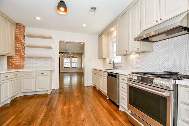 1121 E 14th Street, Houston, TX 77009