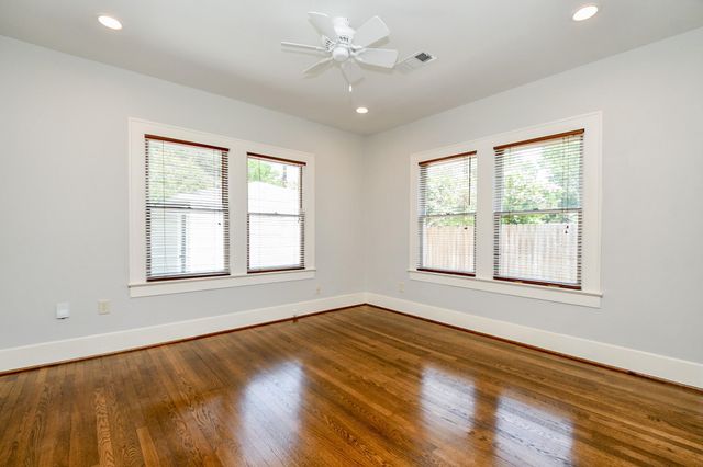 1121 E 14th Street, Houston, TX 77009