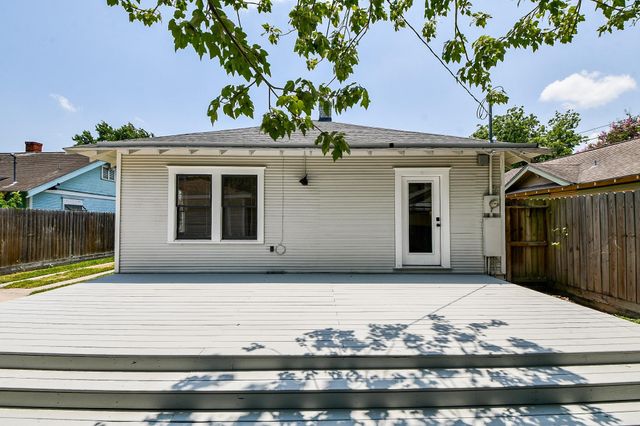 1121 E 14th Street, Houston, TX 77009