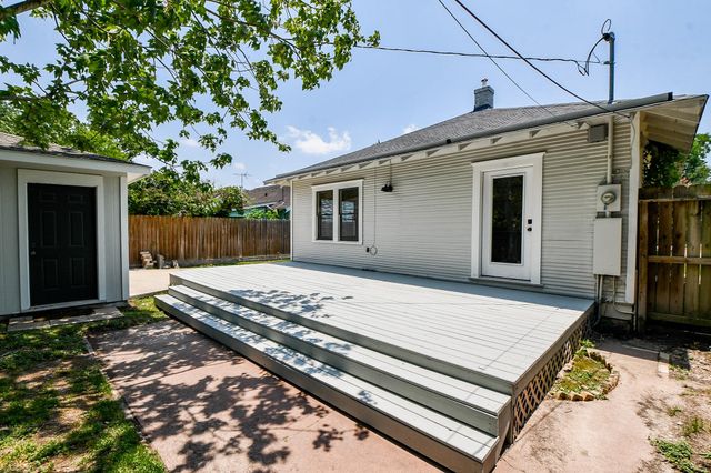 1121 E 14th Street, Houston, TX 77009