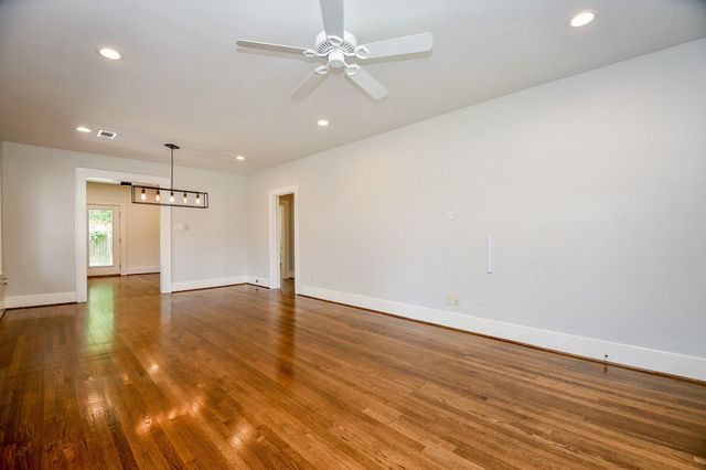 1121 E 14th Street, Houston, TX 77009