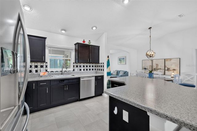 5711 HENRY LOOP, The Villages, FL 32163