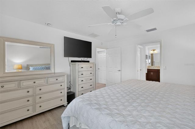 5711 HENRY LOOP, The Villages, FL 32163