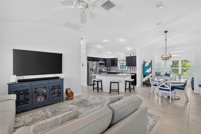 5711 HENRY LOOP, The Villages, FL 32163