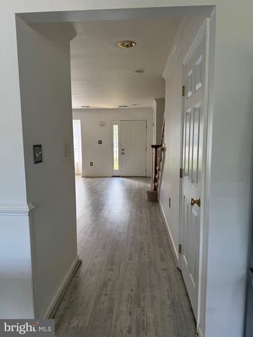 89 BALTUSROL DR, Charles Town, WV 25414