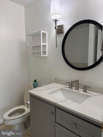 89 BALTUSROL DR, Charles Town, WV 25414