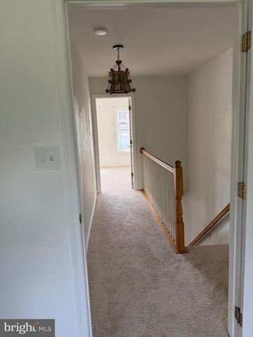 89 BALTUSROL DR, Charles Town, WV 25414