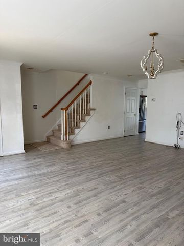 89 BALTUSROL DR, Charles Town, WV 25414