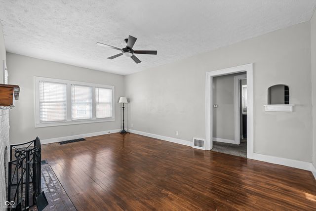 31 S Whitcomb Avenue, Indianapolis, IN 46241